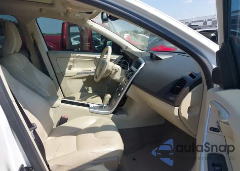 2010 Volvo Xc60 3.2 из США, поврежденный, VIN YV4982DL3A2123200